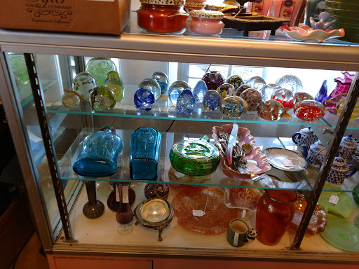 The Pink House Antiques - Thumbnail