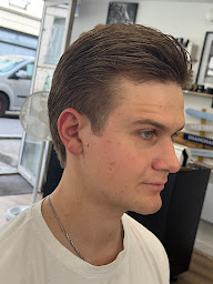 Photo n°13 de MAESTRO L’ARTISAN Coiffure Homme Barbier à Lyon (Salon de coiffure)