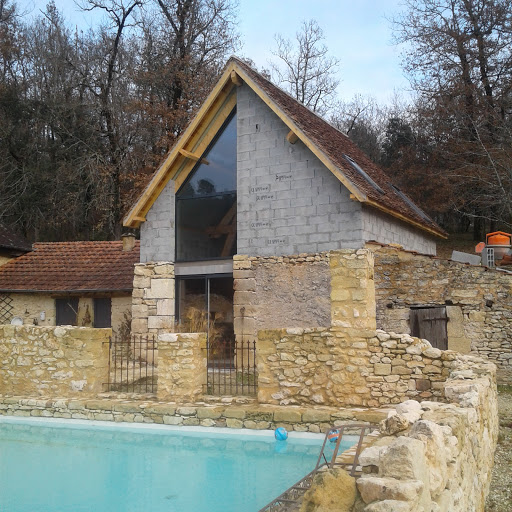 Photo de Bois et Bâtiments à Saint-Cyprien (24220)