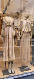 Photo n°7 de Mes Demoiselles Paris Saint-Sulpice à Paris (Magasin d'articles en soie)