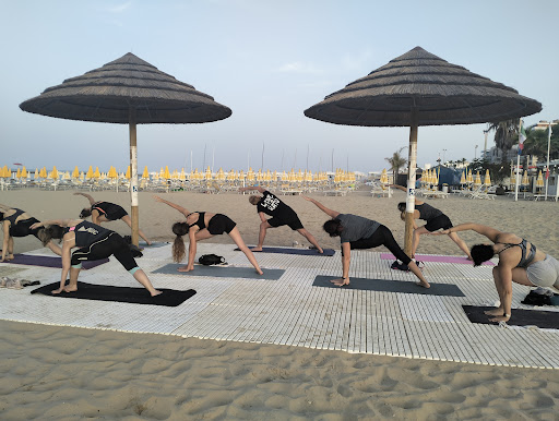 Ginnastica metodo Power Yoga e Pilates