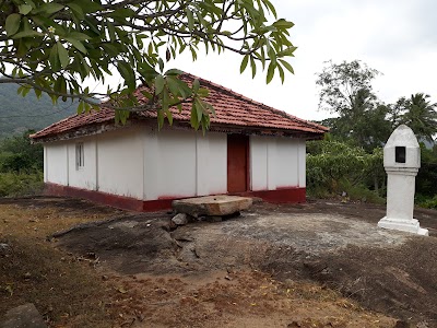 Photos of Goluwawa temple