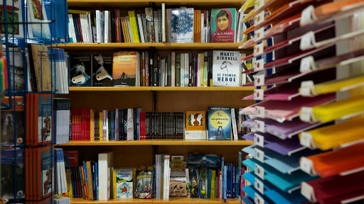 Colon paper i llibres