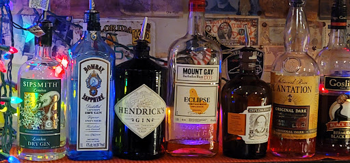 Chart Room Cocktail Lounge - Thumbnail