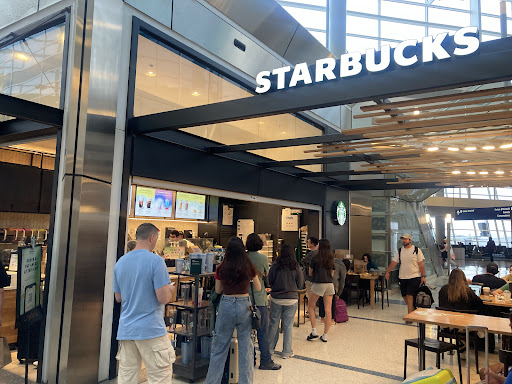 Starbucks Gate D10