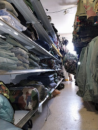 Photo n°27 de Le Surplus à Fitz-James (Magasin de vêtements professionnels)