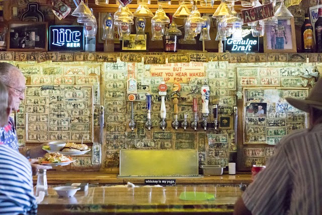 Ski Inn
