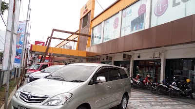 Photos of SJS Plaza Padang