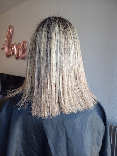 L' Atelier d' AnGel - Ongle - Cils - Lissage du cheveux - Soin Botox Gallery - France