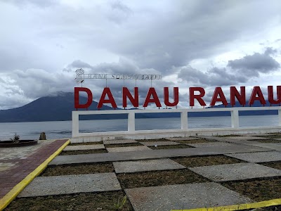 Photos of Lake Ranau