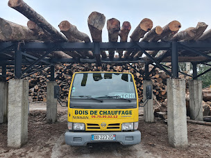 Photo n°2 de Lambert Richard à Caumont (Magasin de bois de chauffage)