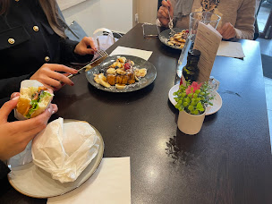 Photo n°35 de La Routine Cafe | Breakfast ,Brunch Lunch à Paris (Snack)