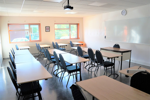 Ecm Besançon - School De Commerce Et Management - Thumbnail