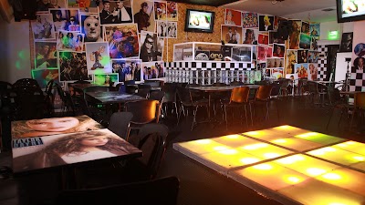 Photos of ORO PURO VIDEO BAR