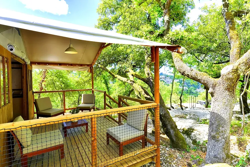 Cabanes Lodges LE SERVIÈRE