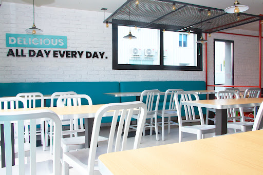 Photo 4 - 911 Delicious Company pizza & burger
