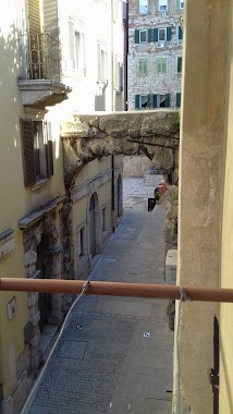 The Old Gateway Roman Arch, Author: Ljerka Dvorničić