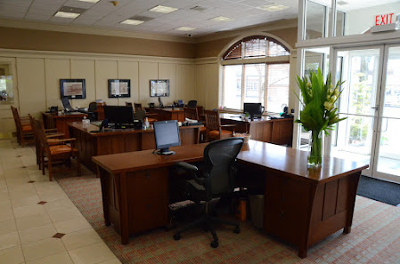 The Community Bank of Western Springs 1000 Hillgrove Ave, Western Springs, IL 60558