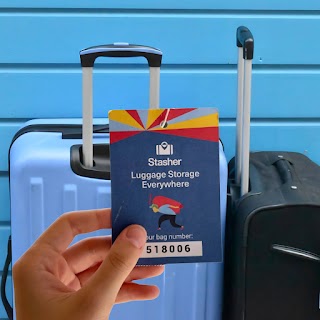 Stasher Luggage Storage - Edinburgh Airport