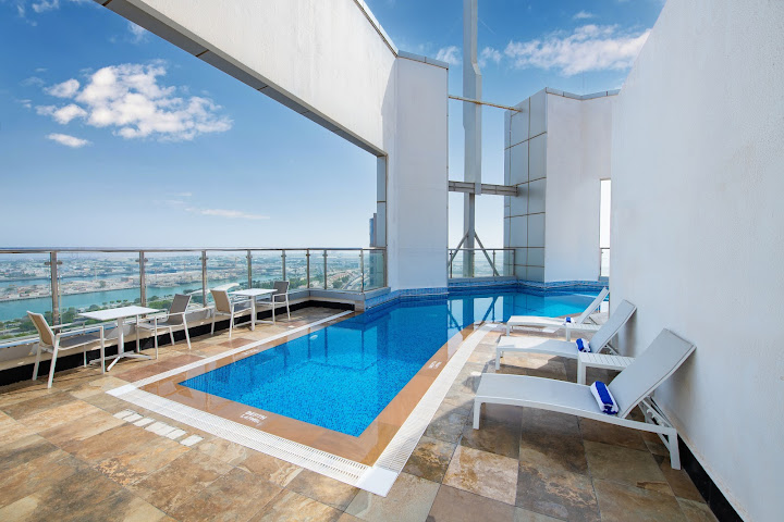 Ramada by Wyndham Abu Dhabi Corniche by null