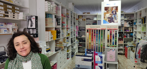 Ropa de Niños y Mercería Leo