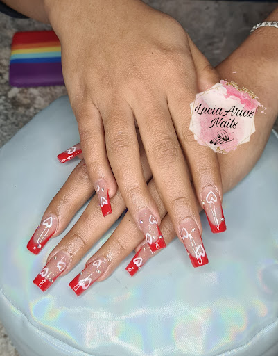 Lucyarias Nails Logo