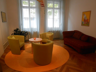 Praxis für Personzentrierte Psychotherapie, Sterbe- und Trauerbegleitung, Monika Botta