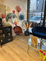 Photo n°4 de 𝒞𝒽𝓁ℴℯ̈ ℳ𝒶𝒾𝓉𝓇ℯ 𝒜𝓇𝓉𝒾𝓈𝒶𝓃 𝒞ℴ𝒾𝒻𝒻ℯ𝓊𝓇 - Salon Keune Ambassadeur- Expert Balayage & Coloration - Lissage Brésilien & Botox à Les Angles (Salon de coiffure)