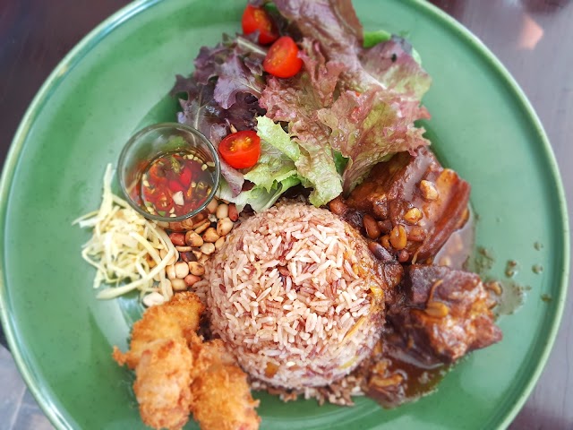 Chivit Thamma Da Coffee House, Bistro & Bar