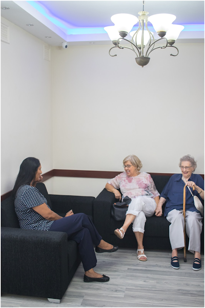 Photos of Dr L Augustine and Dr N Parikh - Gynaecologist & Obstetrician Specialist Chatsworth