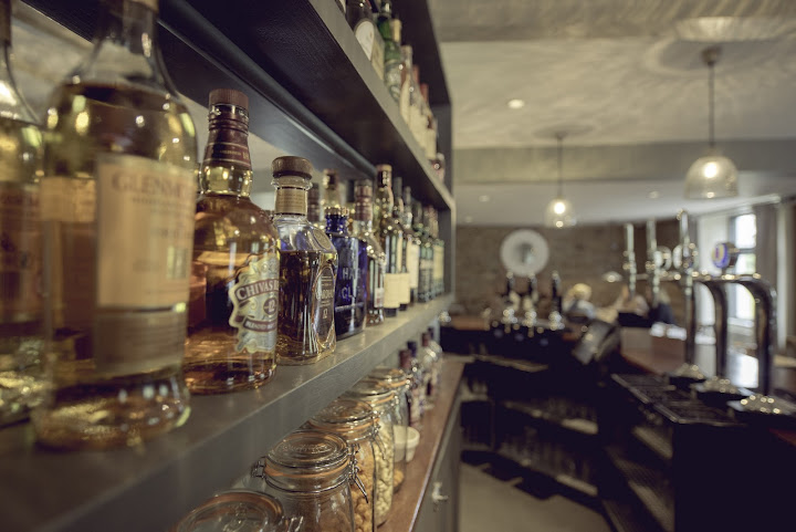 The Kings Head by null