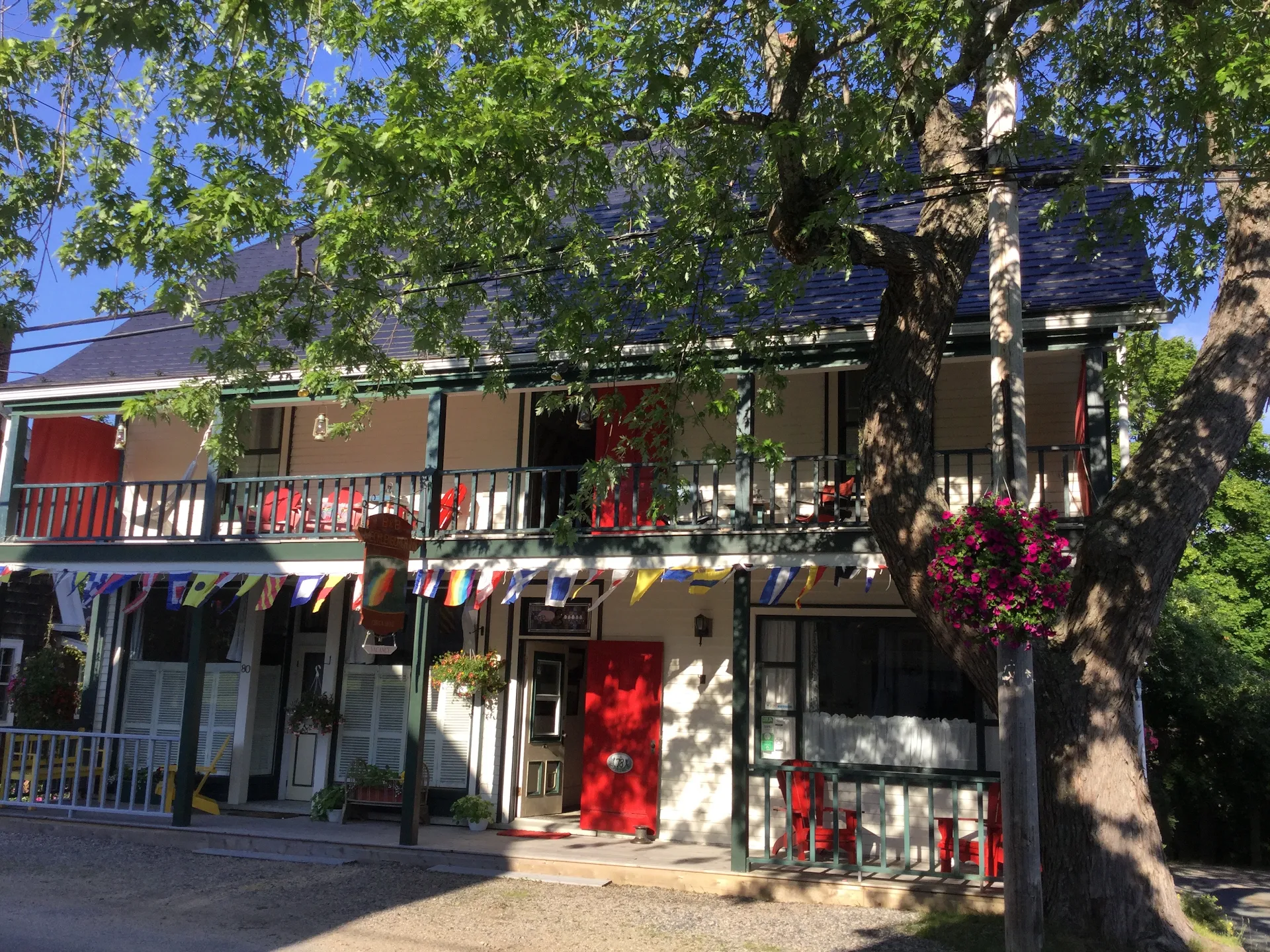Mecklenburgh Inn