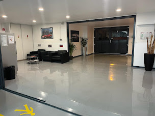 Photo n°6 de JF Carrosserie à Bezons (Atelier de réparation automobile)