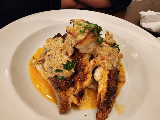 Half Shells Seafood - Visual
