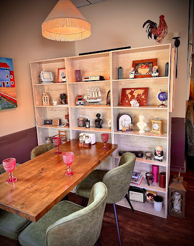 MEGOBARI CAFE by null