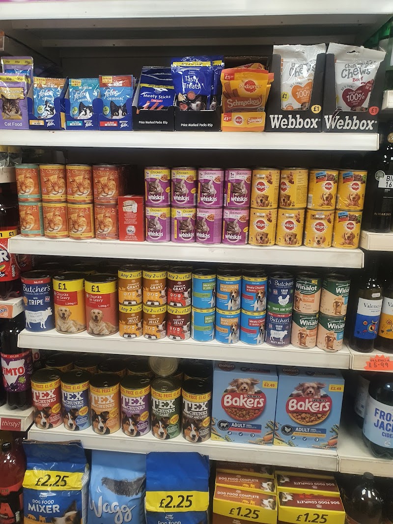 Topping fold convenience store photo 2