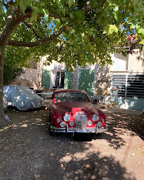 Photo n°12 de VINTAGE PASSION 84 à Violès (Atelier de carrosserie automobile)