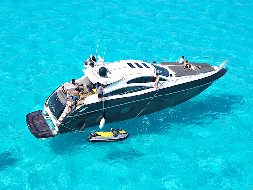 Cancun Charter | Yates de Lujo y Renta en Cancún