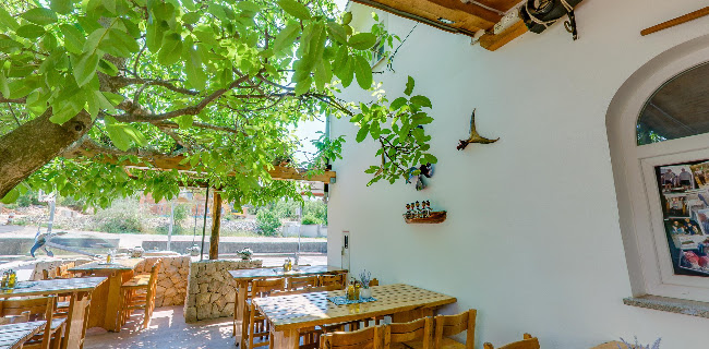 https://www.facebook.com/Fast-Food-Popaj-1100547523336615/