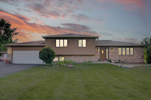 Timothy Lydon, RE/MAX Plaza - Thumbnail