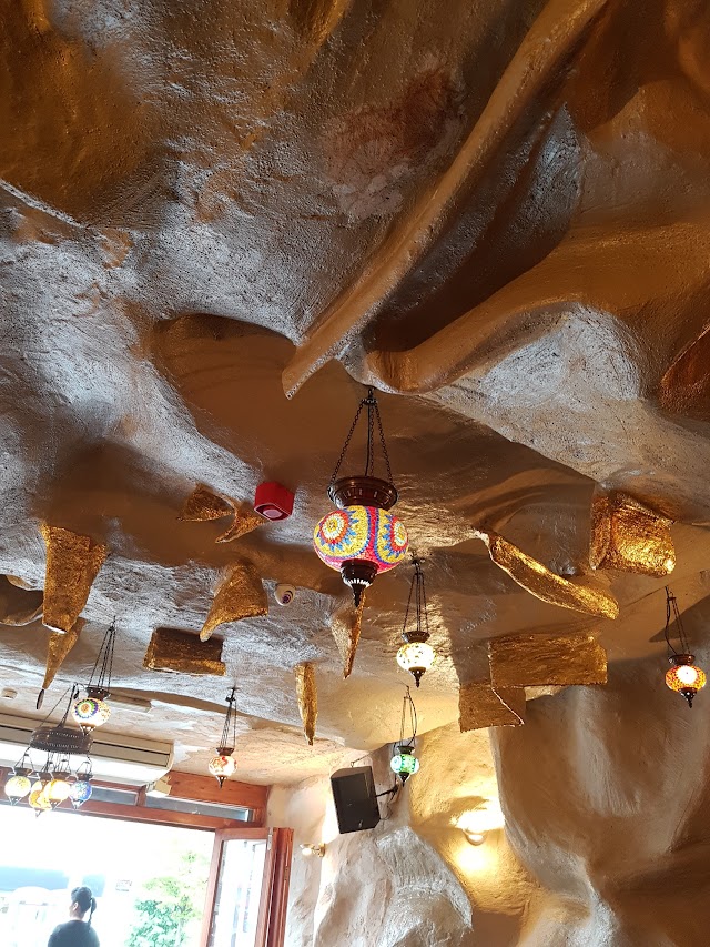 Stone Cave Restaurant Dalston / Hackney