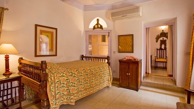 Neemrana Fort-Palace