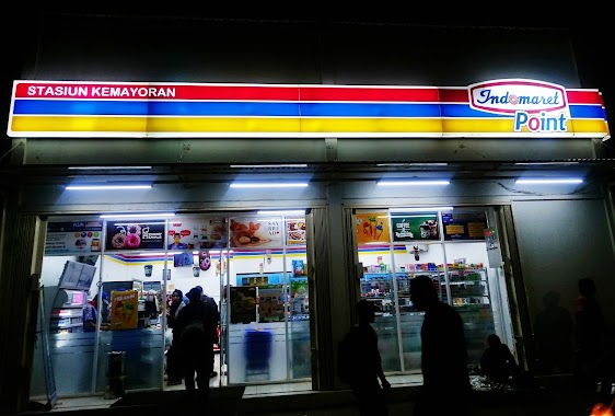 Indomaret Point Stasiun Kemayoran, Author: Hakim Saputra