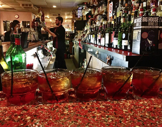 Franco's Lounge Restaurant & Music Club