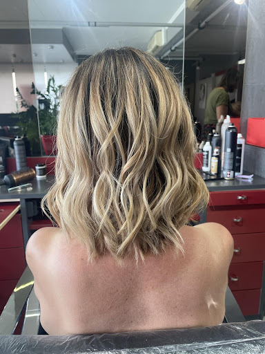 Wo Men Coiffure - Thumbnail