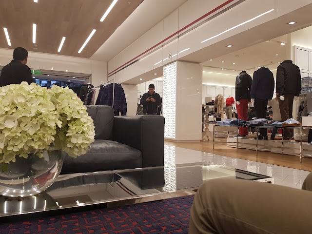 Jockey Plaza