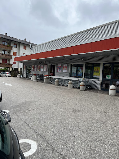 Poli Supermarkt