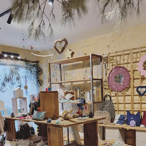 Photo de Poterie d'Albret &amp; Salon de thé - Atkin Christophe &amp; Cécile à Coimères (33210)