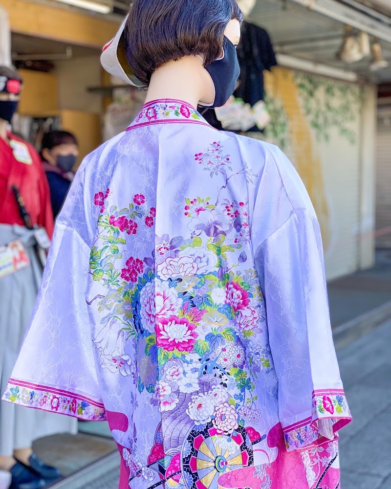 浅草仲見世スズヤ (SOUVENIR SHOP ASAKUSA NAKAMISE SUZUYA)