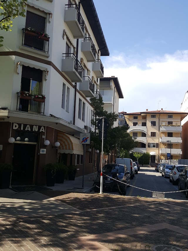 Hotel Diana